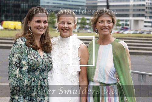 Amsterdam 25 juni 2022
Het damdiner tbv het aidsfonds wordt voor de 30e keer georganiseerd . Het vind dit jaar plaats in AFAS Live. Prinses Mabel kwam met haar zussen