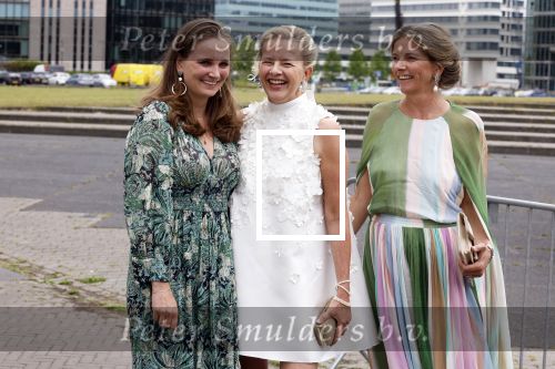 Amsterdam 25 juni 2022
Het damdiner tbv het aidsfonds wordt voor de 30e keer georganiseerd . Het vind dit jaar plaats in AFAS Live. Prinses Mabel kwam met haar zussen