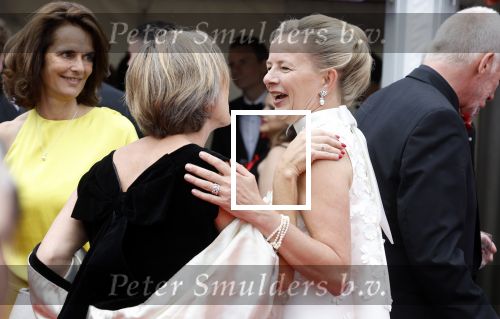 Amsterdam 25 juni 2022
Het damdiner tbv het aidsfonds wordt voor de 30e keer georganiseerd . Het vind dit jaar plaats in AFAS Live. Prinses Mabel kwam met haar zussen