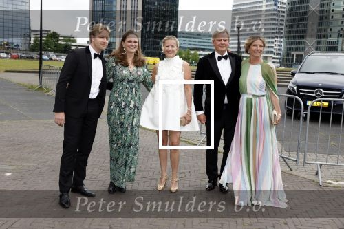 Amsterdam 25 juni 2022
Het damdiner tbv het aidsfonds wordt voor de 30e keer georganiseerd . Het vind dit jaar plaats in AFAS Live. Prinses Mabel kwam met haar zussen