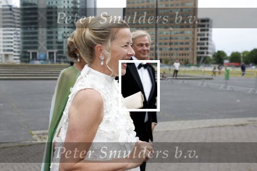 Amsterdam 25 juni 2022
Het damdiner tbv het aidsfonds wordt voor de 30e keer georganiseerd . Het vind dit jaar plaats in AFAS Live. Prinses Mabel kwam met haar zussen