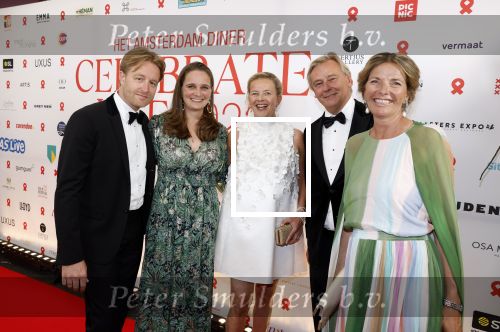 Amsterdam 25 juni 2022
Het damdiner tbv het aidsfonds wordt voor de 30e keer georganiseerd . Het vind dit jaar plaats in AFAS Live. Prinses Mabel kwam met haar zussen