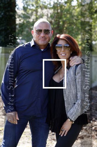 Utrecht 27 maart 2022
Bij voetbalclub DHSC in Utrecht wordt een dag georganiseerd waar geld opgehaald wordt voor Ukraine. Rachel hazes en Klaas Otto