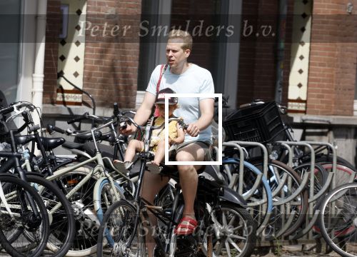Amsterdam 13 juli 2022
Rick paul Mulligen met zijn dochter op de fiets in Amsterdam zuid