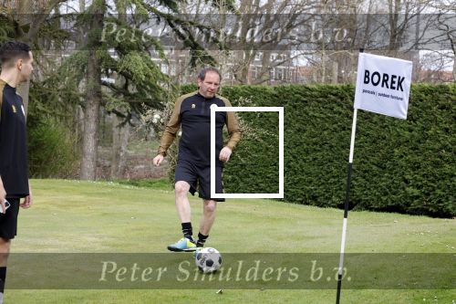Rotterdam 30 maart 2022
Voetgolf tournooi van Life after Footbaal LAF op golfbaan SEVE in Rotterdam. Robert leroy met zijn zoon Josh