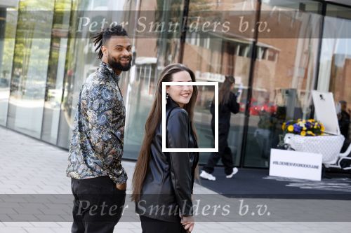 Amsterdam 14 juni 2022
Ontbijt georganisserd door Linda.nl en Victoria Koblenko met haar man Evgeniy Levchenko. Er is een aktie #bloemenvoorOekraine in het leven geroepen. Robin Martens met vriend