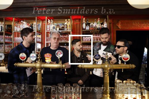 Amsterdam 21 maart 2022
Presentatie heren van Amstel live in Amsterdam.
Nick en Simon met Rolf Sanchez Thomas Acda en Kraantje Pappie