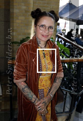 Amsterdam 1 juli 2022
Onthulling kunstwerk met daarop Willy Alberti en Johnny Kraaijkamp bij hotel Americain.
Aanwezig de kinderen Tonny Alberti en Willeke Alberti en Johnny Kraaijkamp en Sanne Kraaijkamp