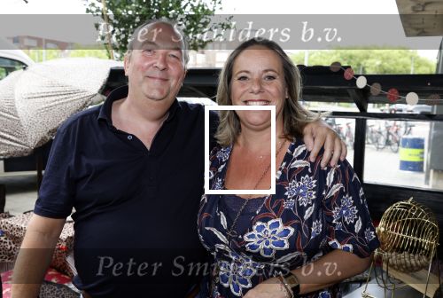 Amsterdam 26 juni 2022
Presentatie nieuwe lijn van Patty Brard en het kruitvat bij de borrelbar. Selma v Dijk met haar man