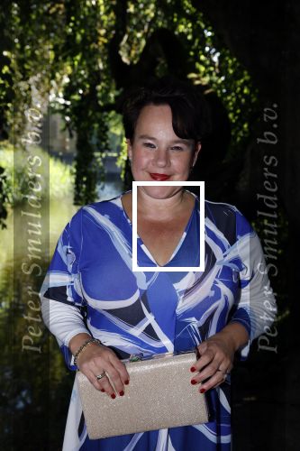 Haarzuilens 22 juni 2022
Haringparty bij kasteel de Haar in Haarzuilens .
Burgemeester van Utrecht Sharon Dijksma kwam met haar man