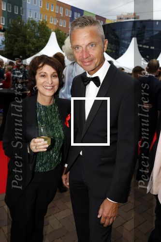 Amsterdam 25 juni 2022
Het damdiner tbv het aidsfonds wordt voor de 30e keer georganiseerd . Het vind dit jaar plaats in AFAS Live. Shula Rijsxman en Gerard Timmer