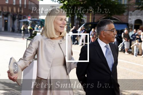 Den Haag 20 juni 2022
Diner met Prins Hendrik en Prinses Mary van Denemarken en Koning Willem Alexander en Koningin Maxima in de grote kerk . Sigrid Kaag met haar man Anis al Qaq