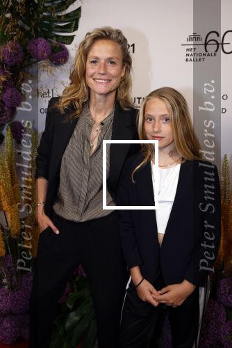 Amsterdam 30 juni 2022
60 jaar nationaal ballet in de stopera. Sophie Hilbrand met dochter