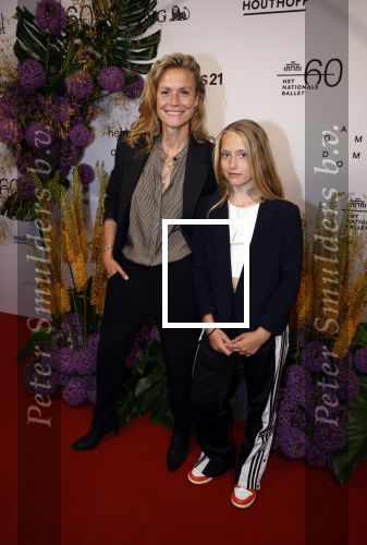 Amsterdam 30 juni 2022
60 jaar nationaal ballet in de stopera. Sophie Hilbrand met dochter