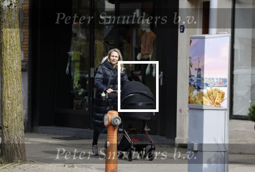 Amsterdam 30 maart 2022
Stephanie Klaver achter de kinderwagen in Amsterdam zuid