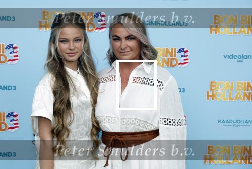 Rotterdam 26 juni 2022
Premiere Bon Bini 3 in Pathe Rotterdam.
Summer de Snoo kwam met haarmoeder
