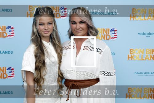 Rotterdam 26 juni 2022
Premiere Bon Bini 3 in Pathe Rotterdam.
Summer de Snoo kwam met haarmoeder