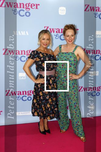 Amsterdam 25 juni 2022
Premiere zwanger en Co in Tuschinski . 
Sytske v d Ster