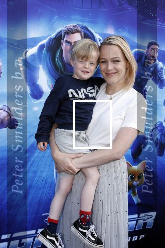 Amsterdam 12 juni 2022
Premiere Lightning (pixar) in Pathe Amsterdam noord.
Tess Milne met zon