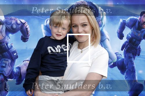 Amsterdam 12 juni 2022
Premiere Lightning (pixar) in Pathe Amsterdam noord.
Tess Milne met zon