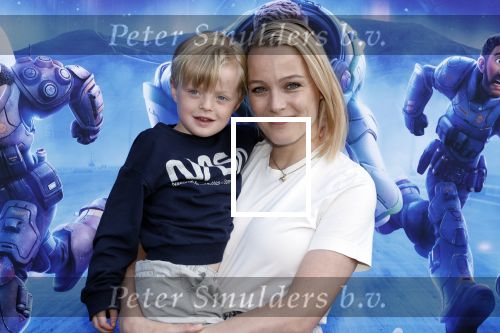 Amsterdam 12 juni 2022
Premiere Lightning (pixar) in Pathe Amsterdam noord.
Tess Milne met zon