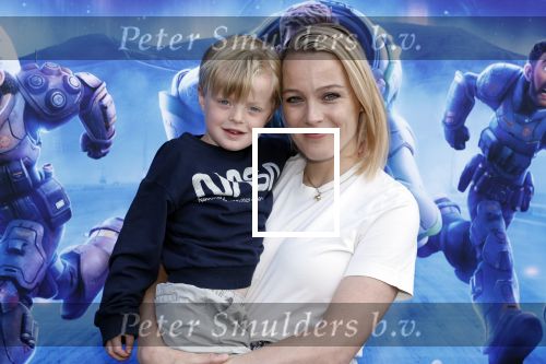 Amsterdam 12 juni 2022
Premiere Lightning (pixar) in Pathe Amsterdam noord.
Tess Milne met zon