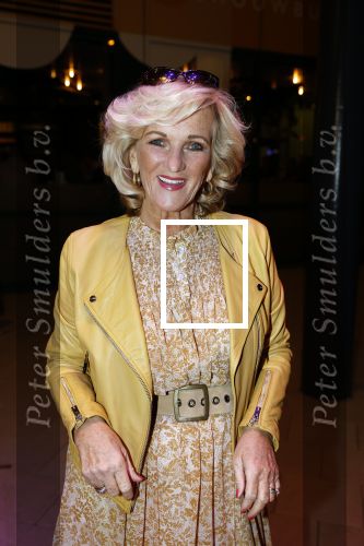 Gouda 22 maart 2022
Premiere Jon v Eerd in de Goudse Schouwburg.
Tineke Schouten kwam met een vriendin