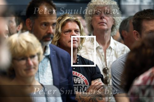 Hilversum 25 juni 2022
Opening expositie William Rutten in het foto museum in Hilversum. Humberto Tan doet de officiele opening. Toni Peroni