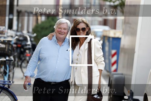 Amsterdam 19 juli 2022
Laatste optreden Willeke Albertri in het concertgebouw. Binnenkomst gasten. Tonny Alberti met een vriendin