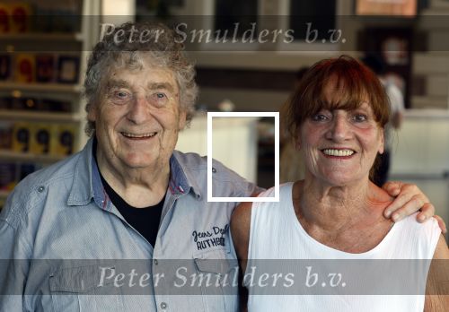 Amsterdam 19 juli 2022
Laatste optreden Willeke Albertri in het concertgebouw. Binnenkomst gasten. Tonny Eyk met zijn vrouw