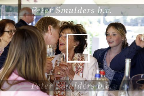 Nuland 13 juni 2022
Presentatie Toos wijn vernoemd naar Toos v d Valk . Bijna de hele familie is aan wezig in de tuin van het familie huis.