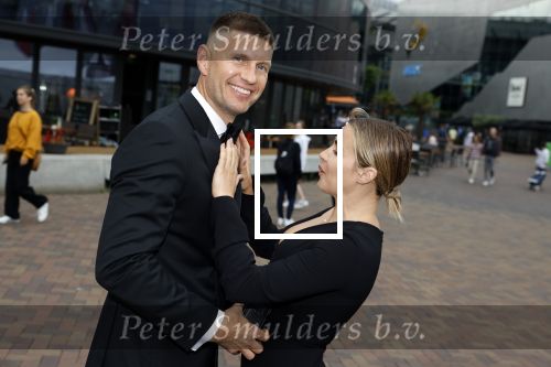 Amsterdam 25 juni 2022
Het damdiner tbv het aidsfonds wordt voor de 30e keer georganiseerd . Het vind dit jaar plaats in AFAS Live. Victoria Koblenko met haar man Levchenko