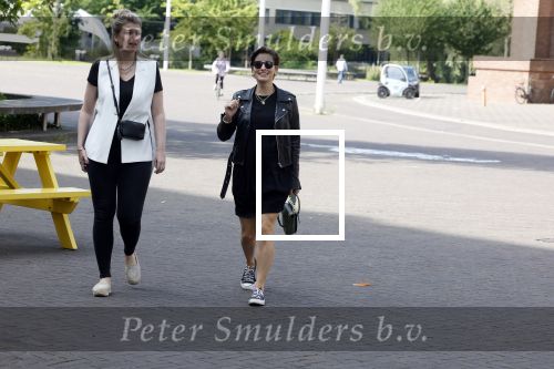 Amsterdam 14 juni 2022
Ontbijt georganisserd door Linda.nl en Victoria Koblenko met haar man Evgeniy Levchenko. Er is een aktie #bloemenvoorOekraine in het leven geroepen. Vivienne v d Assem met een kennis