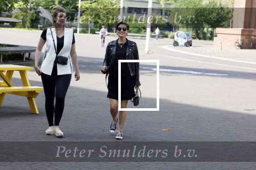 Amsterdam 14 juni 2022
Ontbijt georganisserd door Linda.nl en Victoria Koblenko met haar man Evgeniy Levchenko. Er is een aktie #bloemenvoorOekraine in het leven geroepen. Vivienne v d Assem met een kennis