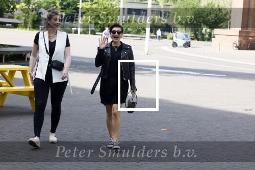 Amsterdam 14 juni 2022
Ontbijt georganisserd door Linda.nl en Victoria Koblenko met haar man Evgeniy Levchenko. Er is een aktie #bloemenvoorOekraine in het leven geroepen. Vivienne v d Assem met een kennis