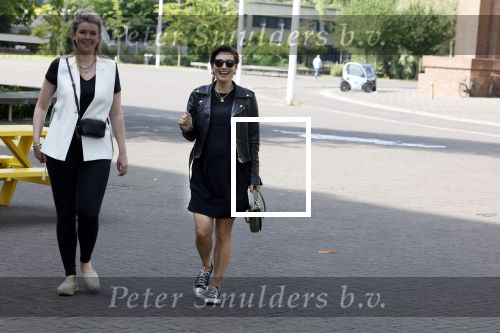 Amsterdam 14 juni 2022
Ontbijt georganisserd door Linda.nl en Victoria Koblenko met haar man Evgeniy Levchenko. Er is een aktie #bloemenvoorOekraine in het leven geroepen. Vivienne v d Assem met een kennis