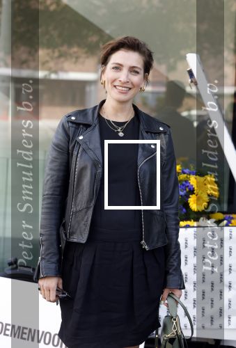 Amsterdam 14 juni 2022
Ontbijt georganisserd door Linda.nl en Victoria Koblenko met haar man Evgeniy Levchenko. Er is een aktie #bloemenvoorOekraine in het leven geroepen. Vivienne v d Assem met een kennis