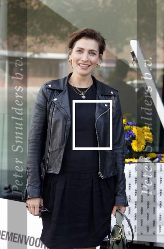 Amsterdam 14 juni 2022
Ontbijt georganisserd door Linda.nl en Victoria Koblenko met haar man Evgeniy Levchenko. Er is een aktie #bloemenvoorOekraine in het leven geroepen. Vivienne v d Assem met een kennis