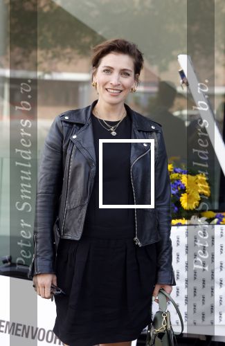 Amsterdam 14 juni 2022
Ontbijt georganisserd door Linda.nl en Victoria Koblenko met haar man Evgeniy Levchenko. Er is een aktie #bloemenvoorOekraine in het leven geroepen. Vivienne v d Assem met een kennis