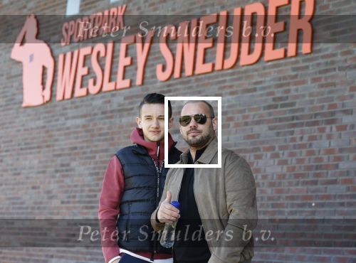 Utrecht 27 maart 2022
Bij voetbalclub DHSC in Utrecht wordt een dag georganiseerd waar geld opgehaald wordt voor Ukraine. Wesley Sneijder Mart Hoogkamer Evgeniy Levchenko Djarno Hofland Juvat Westendorp Koen Weijland Noa Zeeuw Glenn Helder ea spelen oa mee.