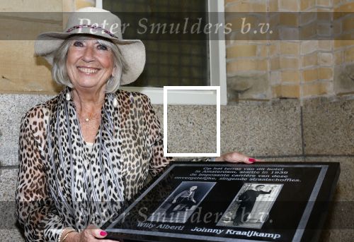 Amsterdam 1 juli 2022
Onthulling kunstwerk met daarop Willy Alberti en Johnny Kraaijkamp bij hotel Americain.
Aanwezig de kinderen Tonny Alberti en Willeke Alberti en Johnny Kraaijkamp en Sanne Kraaijkamp. Willeke met Frits Huffnagel en Imca Marina