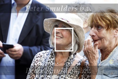 Amsterdam 1 juli 2022
Onthulling kunstwerk met daarop Willy Alberti en Johnny Kraaijkamp bij hotel Americain.
Aanwezig de kinderen Tonny Alberti en Willeke Alberti en Johnny Kraaijkamp en Sanne Kraaijkamp. Willeke met Frits Huffnagel en Imca Marina