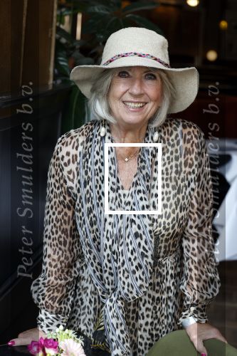 Amsterdam 1 juli 2022
Onthulling kunstwerk met daarop Willy Alberti en Johnny Kraaijkamp bij hotel Americain.
Aanwezig de kinderen Tonny Alberti en Willeke Alberti en Johnny Kraaijkamp en Sanne Kraaijkamp. Willeke met Frits Huffnagel en Imca Marina