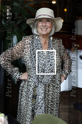Amsterdam 1 juli 2022
Onthulling kunstwerk met daarop Willy Alberti en Johnny Kraaijkamp bij hotel Americain.
Aanwezig de kinderen Tonny Alberti en Willeke Alberti en Johnny Kraaijkamp en Sanne Kraaijkamp. Willeke met Frits Huffnagel en Imca Marina