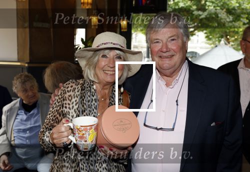 Amsterdam 1 juli 2022
Onthulling kunstwerk met daarop Willy Alberti en Johnny Kraaijkamp bij hotel Americain.
Aanwezig de kinderen Tonny Alberti en Willeke Alberti en Johnny Kraaijkamp en Sanne Kraaijkamp