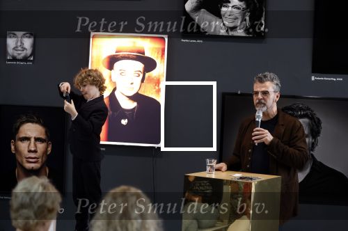 Hilversum 25 juni 2022
Opening expositie William Rutten in het foto museum in Hilversum. Humberto Tan doet de officiele opening