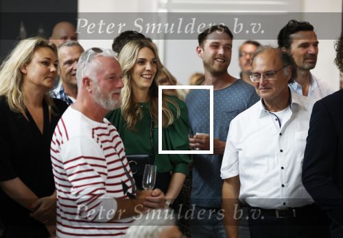 Hilversum 25 juni 2022
Opening expositie William Rutten in het foto museum in Hilversum. Humberto Tan doet de officiele opening. Vrouw William Rutten