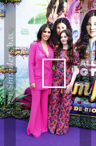 Amsterdam 3 juli 2022
Premiere de Grote slijmfilm in pathe Arena .
Yolanthe Cabau v Kasbergen kwam met haar zoontje Xess Xava en Jessey Sneijder