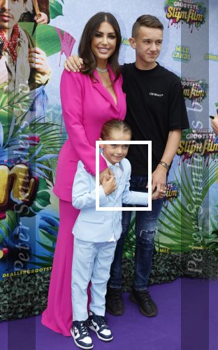 Amsterdam 3 juli 2022
Premiere de Grote slijmfilm in pathe Arena .
Yolanthe Cabau v Kasbergen kwam met haar zoontje Xess Xava en Jessey Sneijder