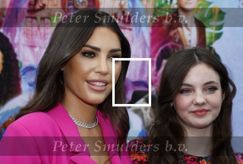 Amsterdam 3 juli 2022
Premiere de Grote slijmfilm in pathe Arena .
Yolanthe Cabau v Kasbergen kwam met haar zoontje Xess Xava en Jessey Sneijder